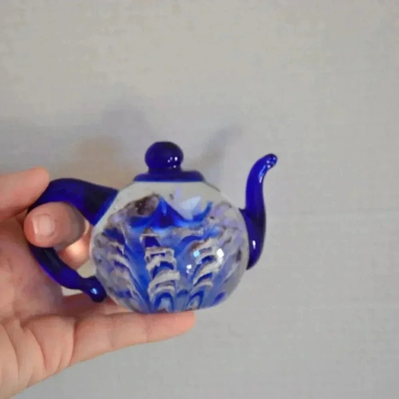 Art Glass Teapot  Paperweight - Picture 5 of 7